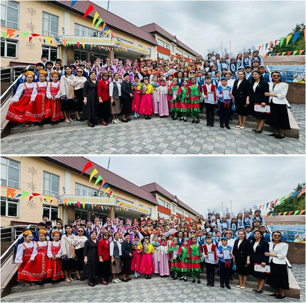 №152 мектеп-гимназиясының 5- сынып оқушылары арасында 1 мамыр -Қазақстан халықтарының бірлігі күніне орай “Бейбітшілік-ел тілегі” тақырыбында ұлттар достығы шеруі өткізілді.