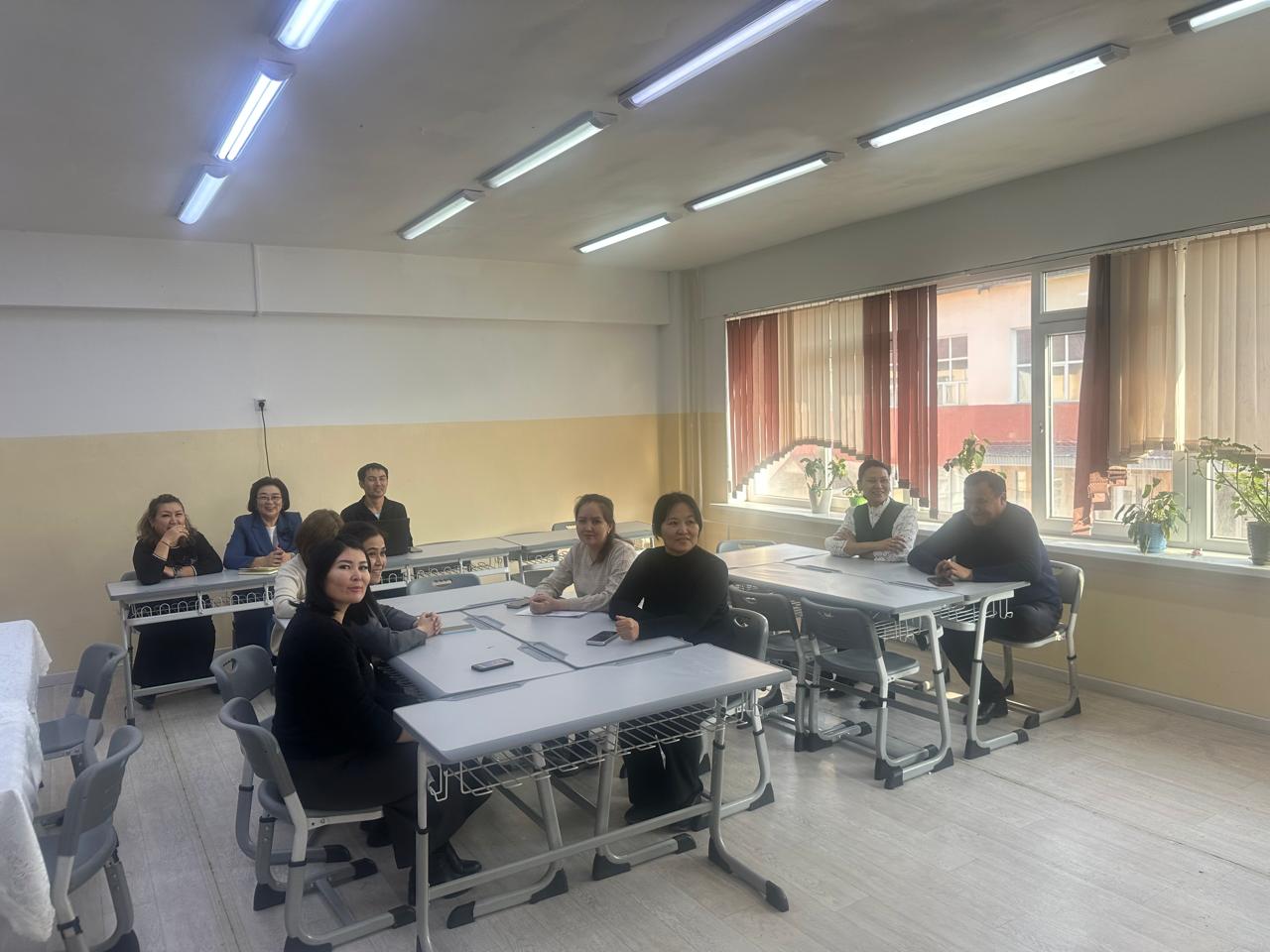 «Мұғалімдерге арналған жасанды интеллект (ЖИ) түрлері» тақырыбында семинар өткізілді.