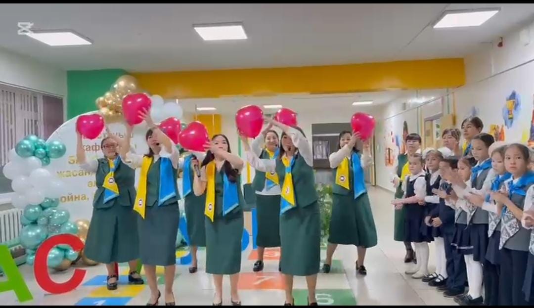 «“Смарт Балапан” арқылы бастауыш сынып оқушыларының функционалдық сауаттылығын дамыту: жасанды интеллект дәуірінде ойна, үйрен, жетіл»